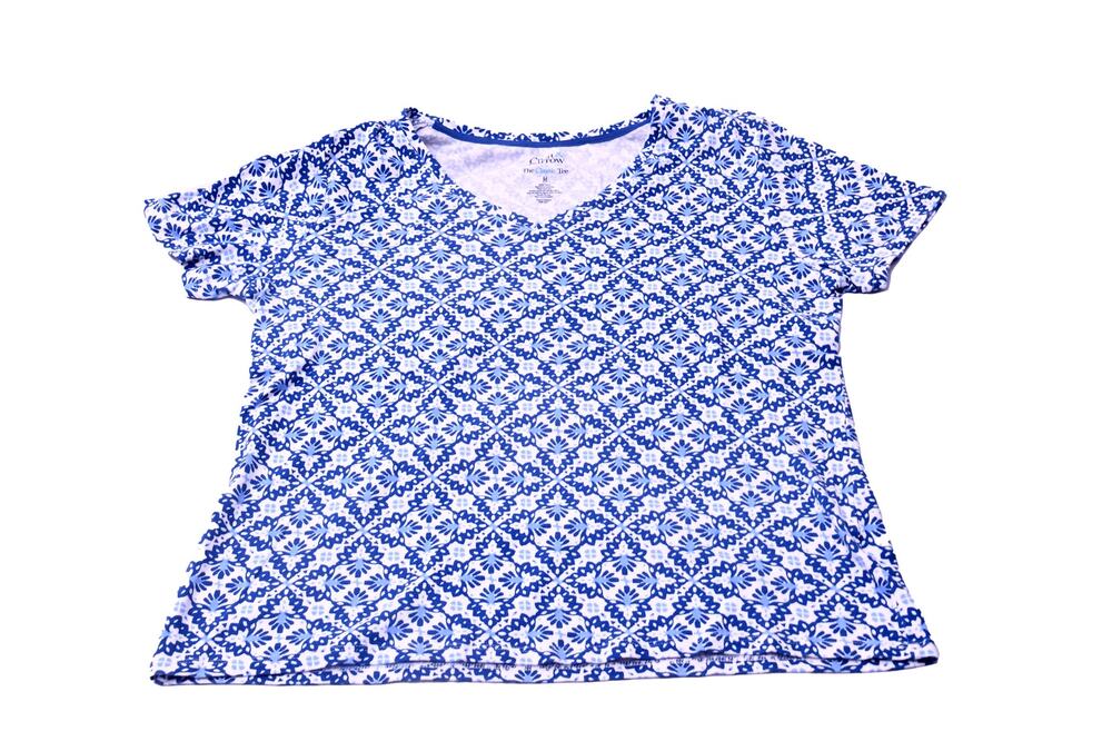 Croft & Barrow Women's Classic Tee M Blue White Floral V-Neck 100% Cotton